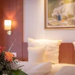 Wellness- Und Gartenhotel Heusser Szálloda
