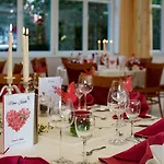 Wellness- Und Gartenhotel Heusser Szálloda