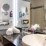 Szálloda Wellness- Und Gartenhotel Heusser