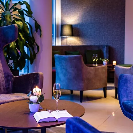 Wellness- Und Gartenhotel Heusser 바트두르크하임