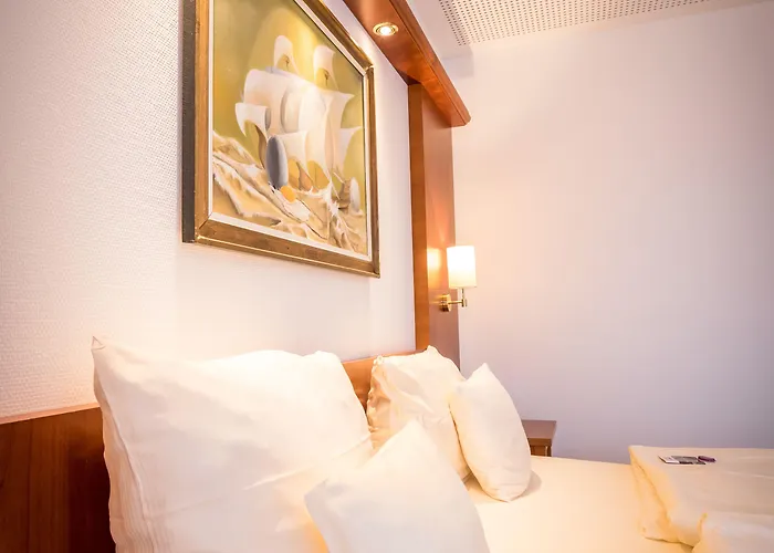 Wellness- Und Gartenhotel Heusser 바트두르크하임