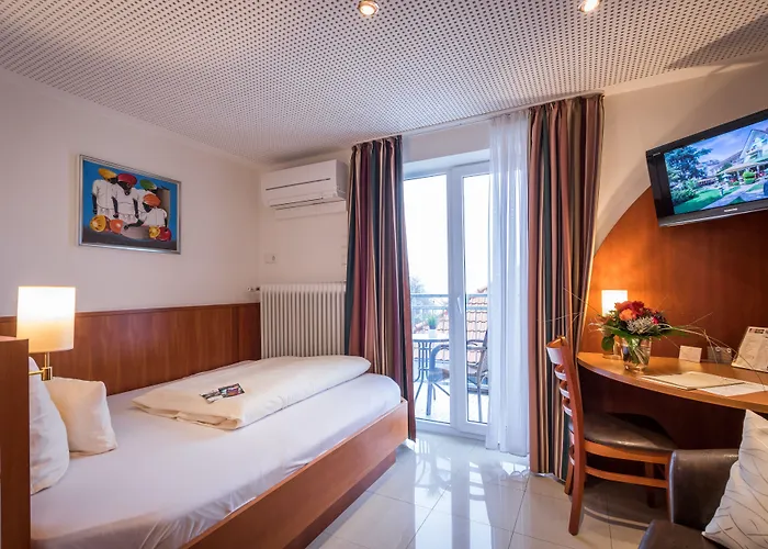 Wellness- Und Gartenhotel Heusser 호텔 바트두르크하임